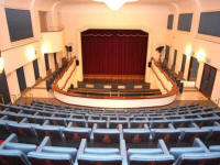 Il 29 ottobre partirà la stagione 2021/2022 del Teatro Comunale Parravano  di Caserta: ecco il programma | Caffe&#39; Procope | Spettacoli
